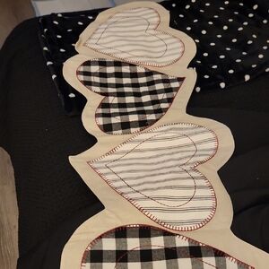 Cynthia Rowley Black and White Heart Table Runner